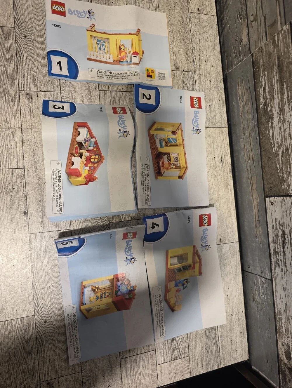 LEGO Bluey Family House Playset - Yellow, Red, Blue